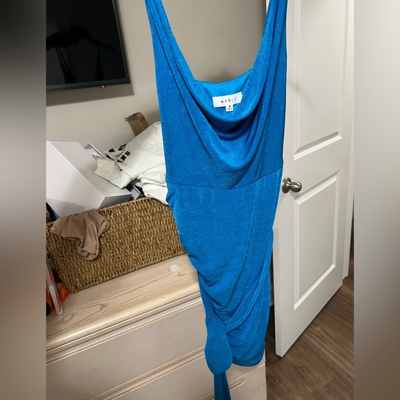 Women’s Dress - Picture 3 of 3